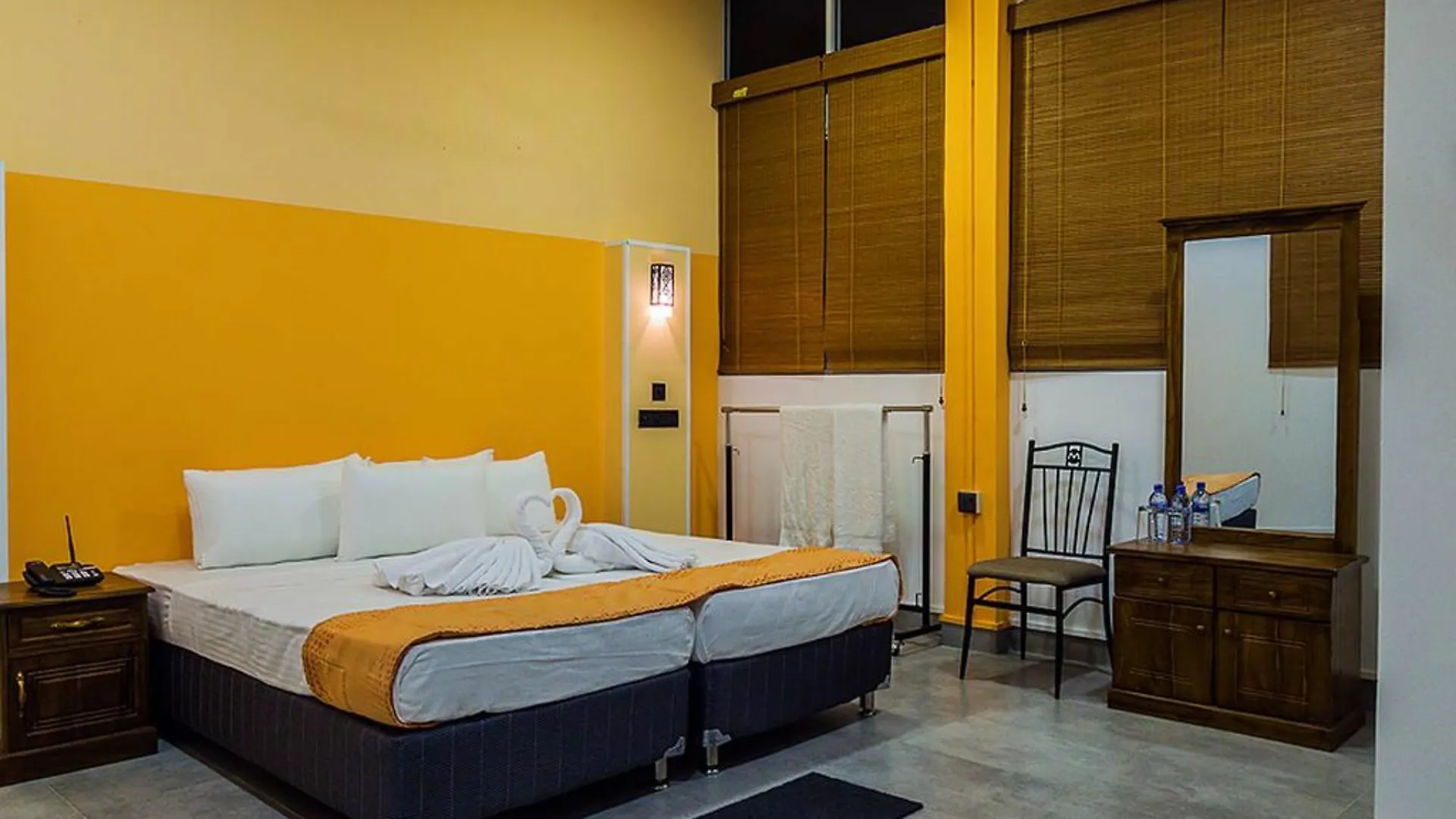 Kandy City Rooms & Hostel Hotel